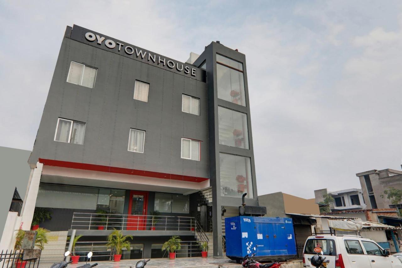 מלון Bijnaur Townhouse The Shubham מראה חיצוני תמונה